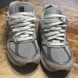 New Balance 990v5 Sneakers